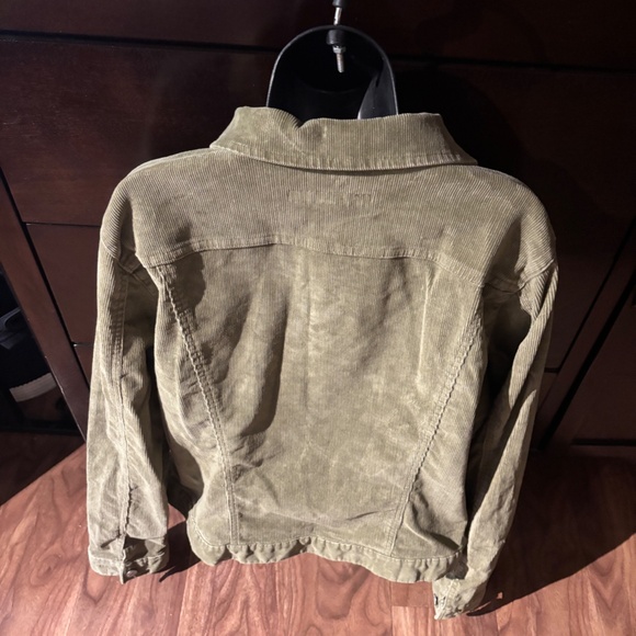 Gap - Picture 2 of 3